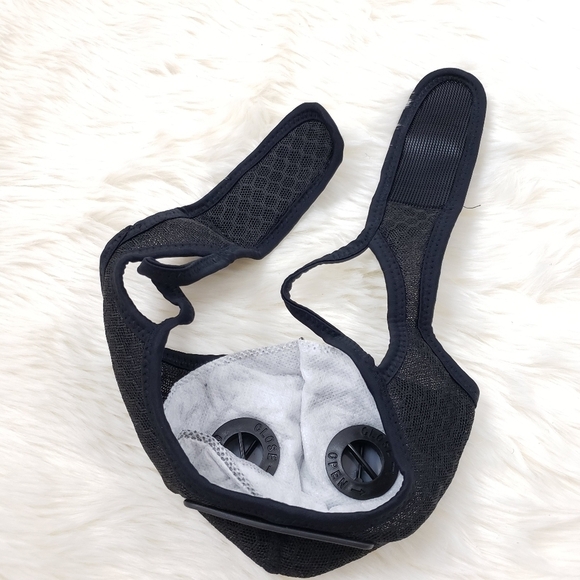 Double Valve Breathable Face Mask - Picture 5 of 10
